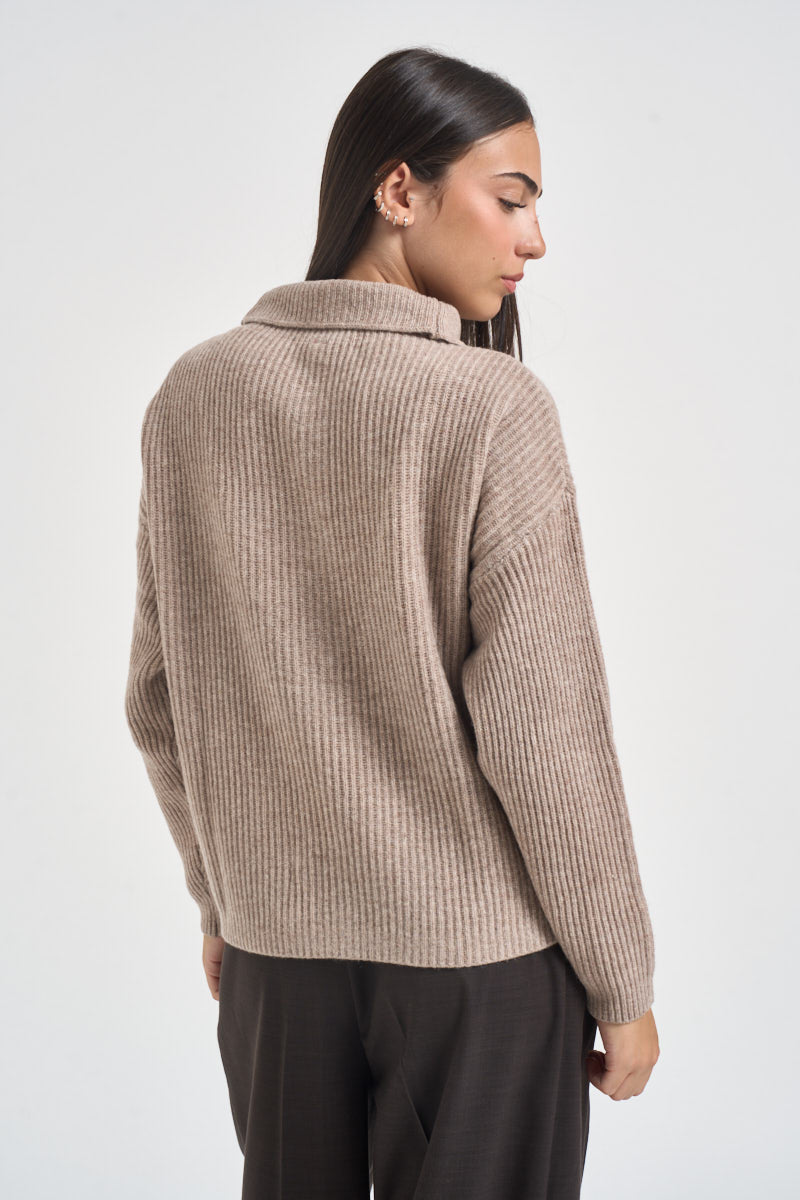 Maglia donna con inserto a V beige WL7370 BEIGE TENSIONE IN 