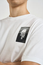 T-shirt uomo con stampa sul retro bianca 8H5K FN4 THE NORTH FACE 