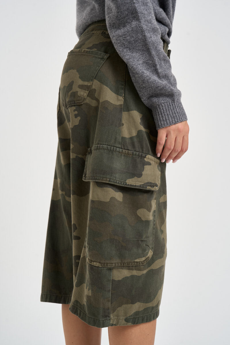 Bermuda donna cargo cropped fantasia camouflage verde militare DAC5269 MILITARE VICOLO 