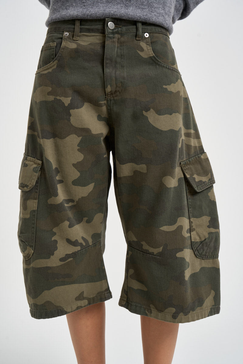 Bermuda donna cargo cropped fantasia camouflage verde militare DAC5269 MILITARE VICOLO 