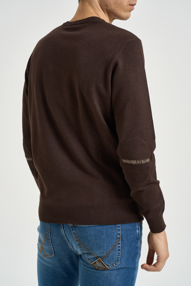 Maglia uomo con toppa ricamata marrone 6104226 623 VITTORIO FERRIERI 
