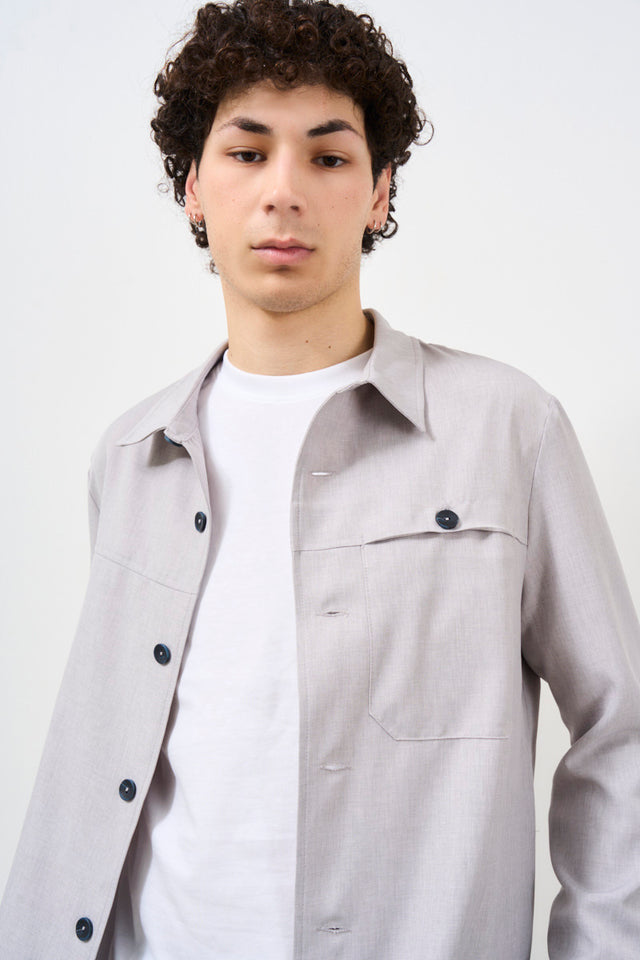 Men's overshirt with contrasting buttons