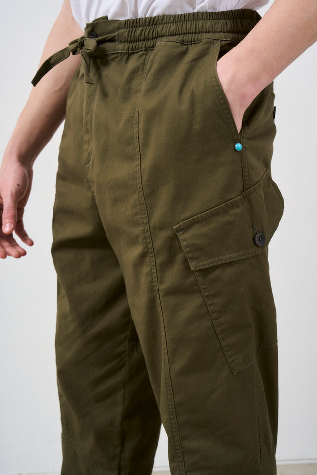 HIGH VOLTAGE Men's trousers with cargo pocket.