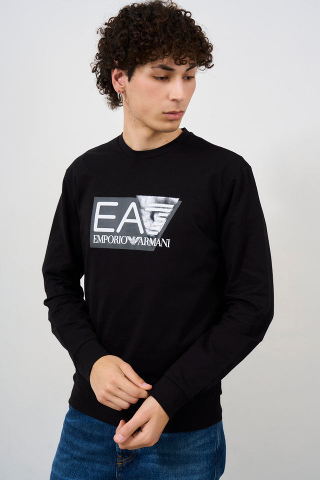 Felpa uomo nera con maxi logo EA7