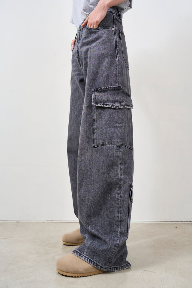 Women's jeans with 4 cargo pockets