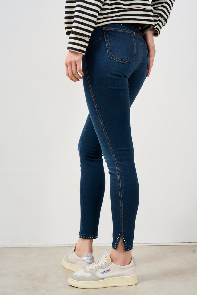 Women's skinny bottom up jeans<br><br>