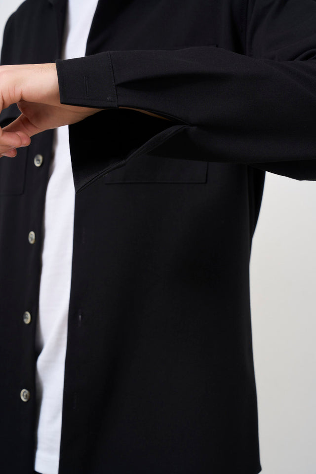 Men's shirt with pockets