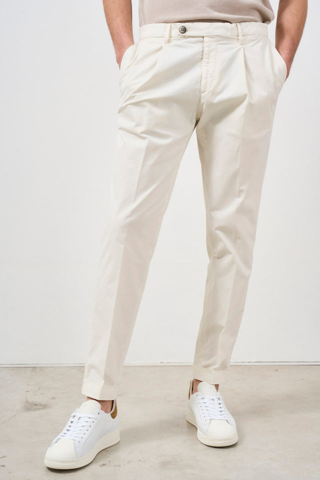Frederick 2563 men's cream capri trousers