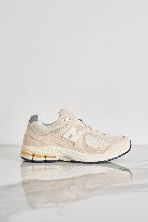 NEW BALANCE Sneakers uomo 2002R beige - 1