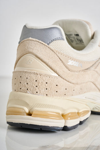 NEW BALANCE Sneakers uomo 2002R beige - 5