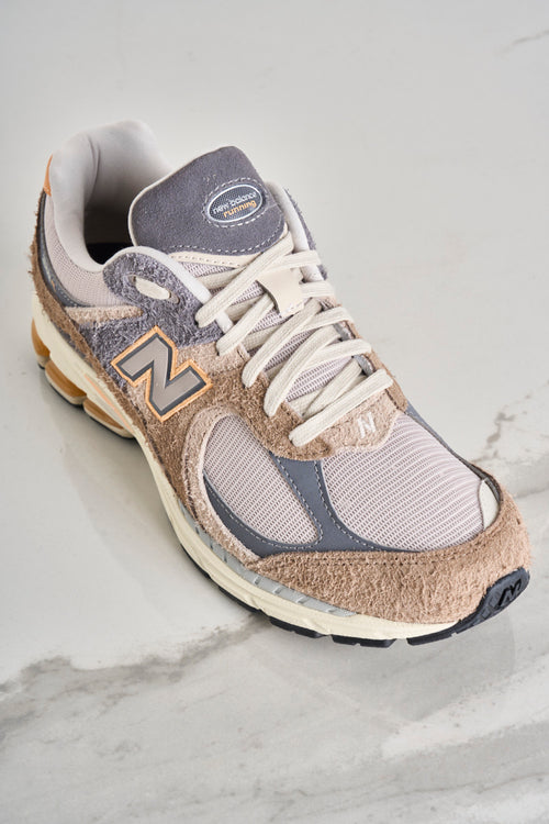 NEW BALANCE Sneakers uomo 2002R - 2