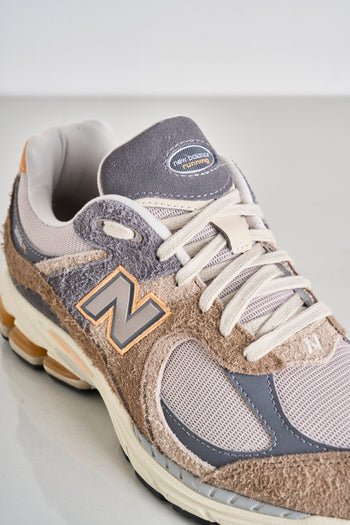 NEW BALANCE Sneakers uomo 2002R - 4