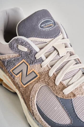 NEW BALANCE Sneakers uomo 2002R - 5