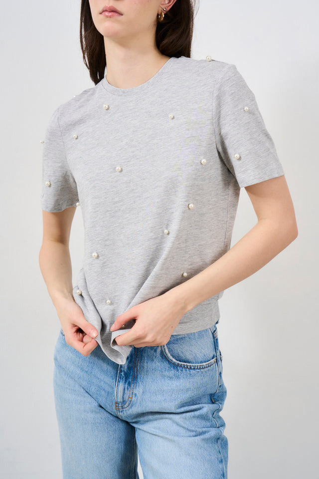 Women's T-shirt with applied pearls