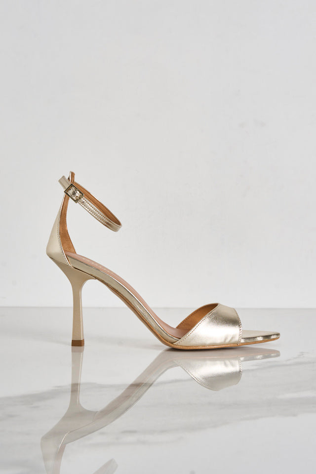 Women's heeled sandals in platinum leather