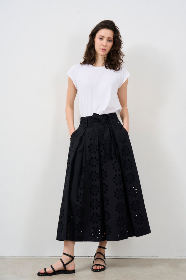 SOUVENIR CLUBBING Women's broderie anglaise pleated skirt<br>