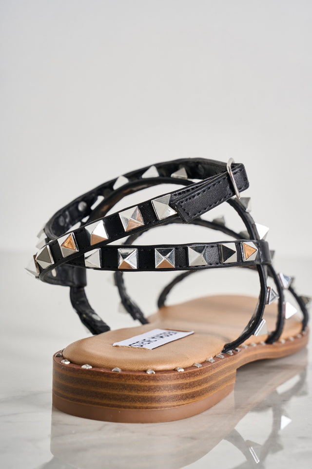 STEVE MADDEN TRAVEL women's sandal with studs
