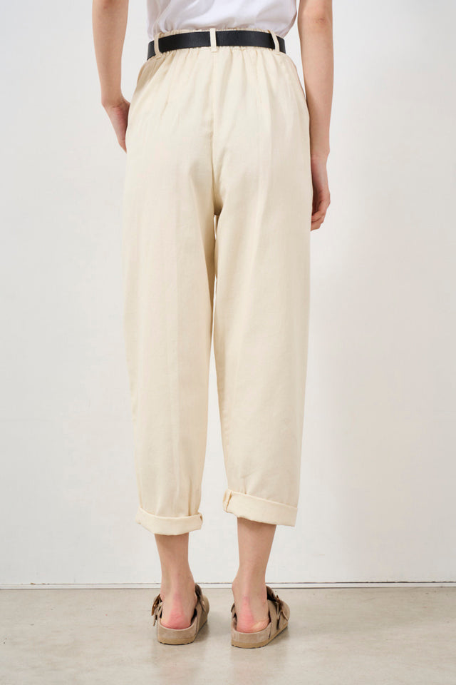 Women's trousers with butter-colored belt