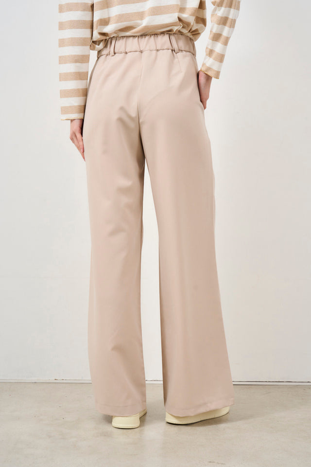 Basic women's trousers with pleats and wide leg