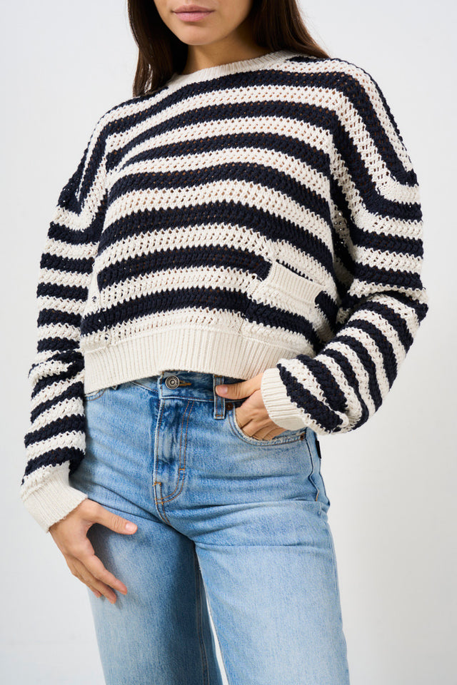 Women's sweater with pocket