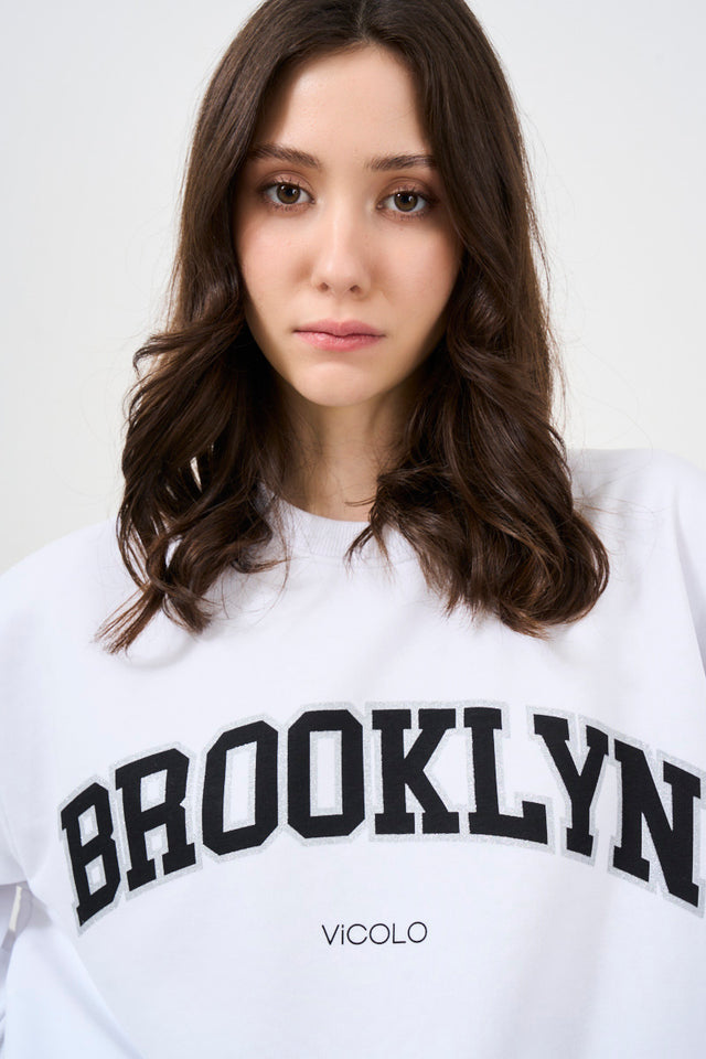 Women's sweatshirt with "Brooklyn" print