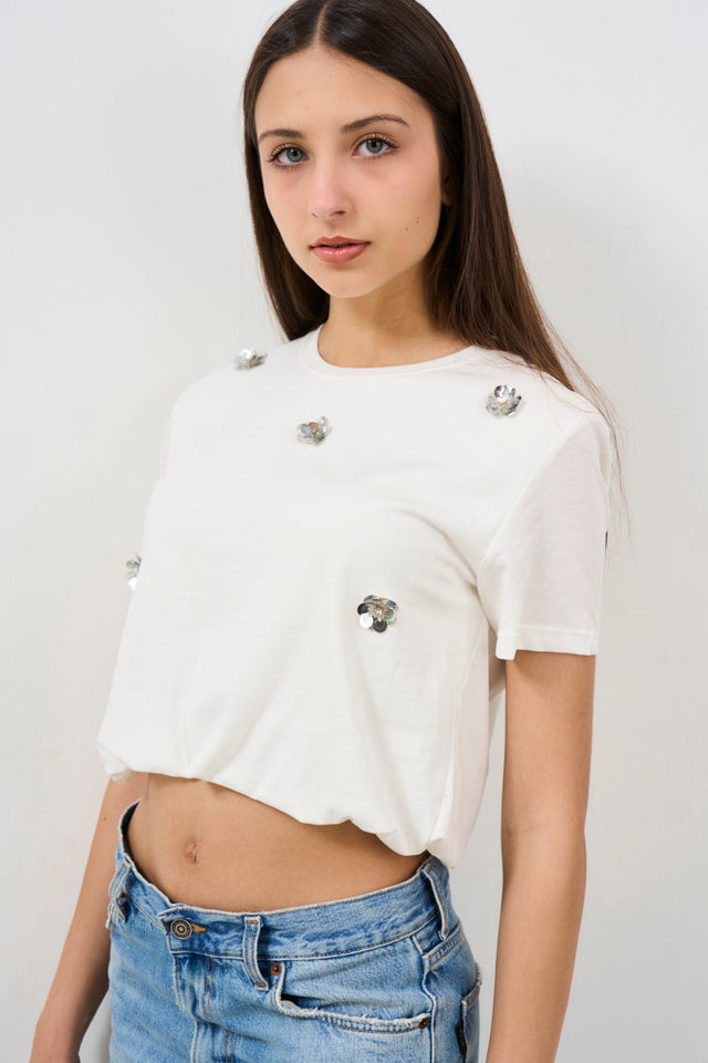 T-shirt donna bianca con applicazioni 3D