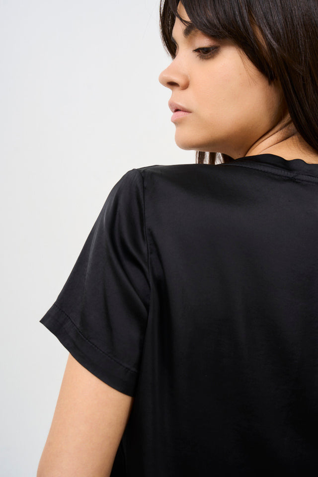 Women's satin effect t-shirt