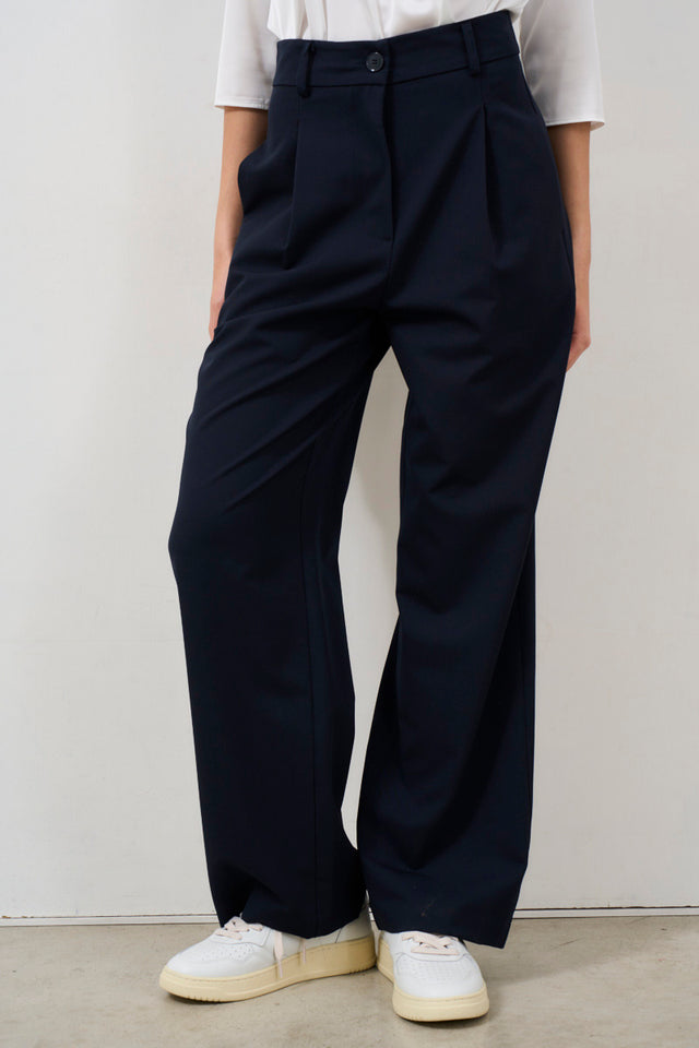 Women's trousers with blue pleats