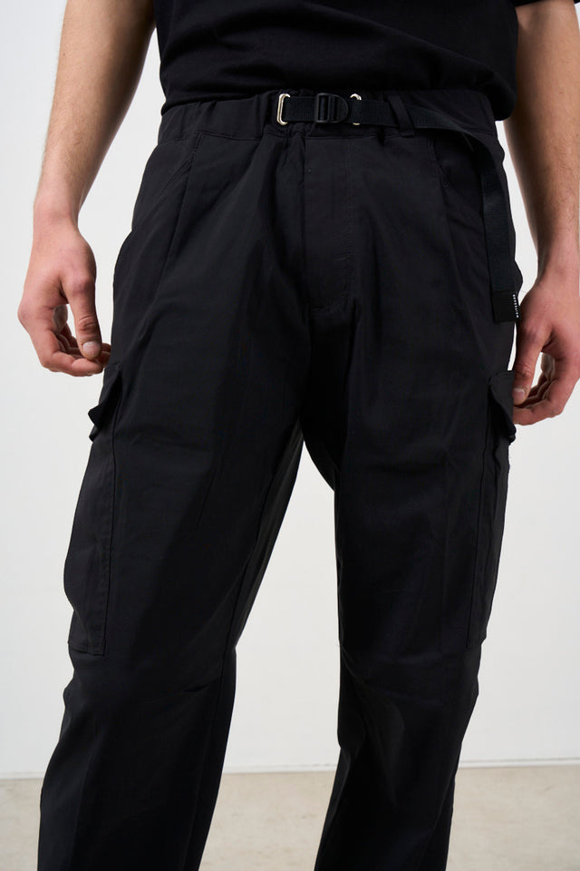Black men's cargo trousers