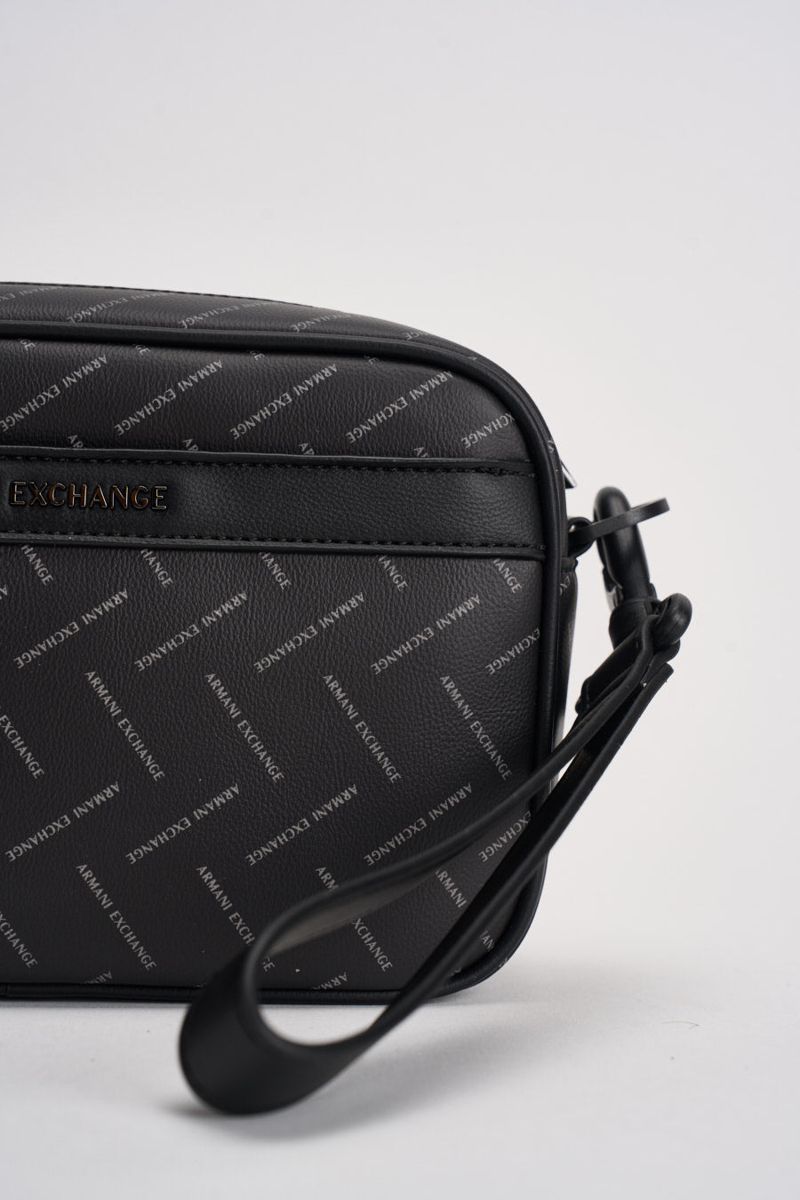 Pochette uomo nera con stampa all-over XM002600 AF22654MC028 ARMANI EXCHANGE 