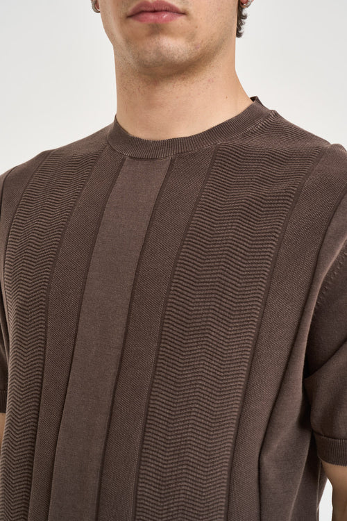 T-shirt uomo in maglia lavorata marrone - 2