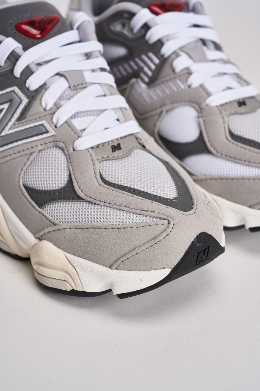 Sneakers donna 9060 grigia GC9060 GY NEW BALANCE 