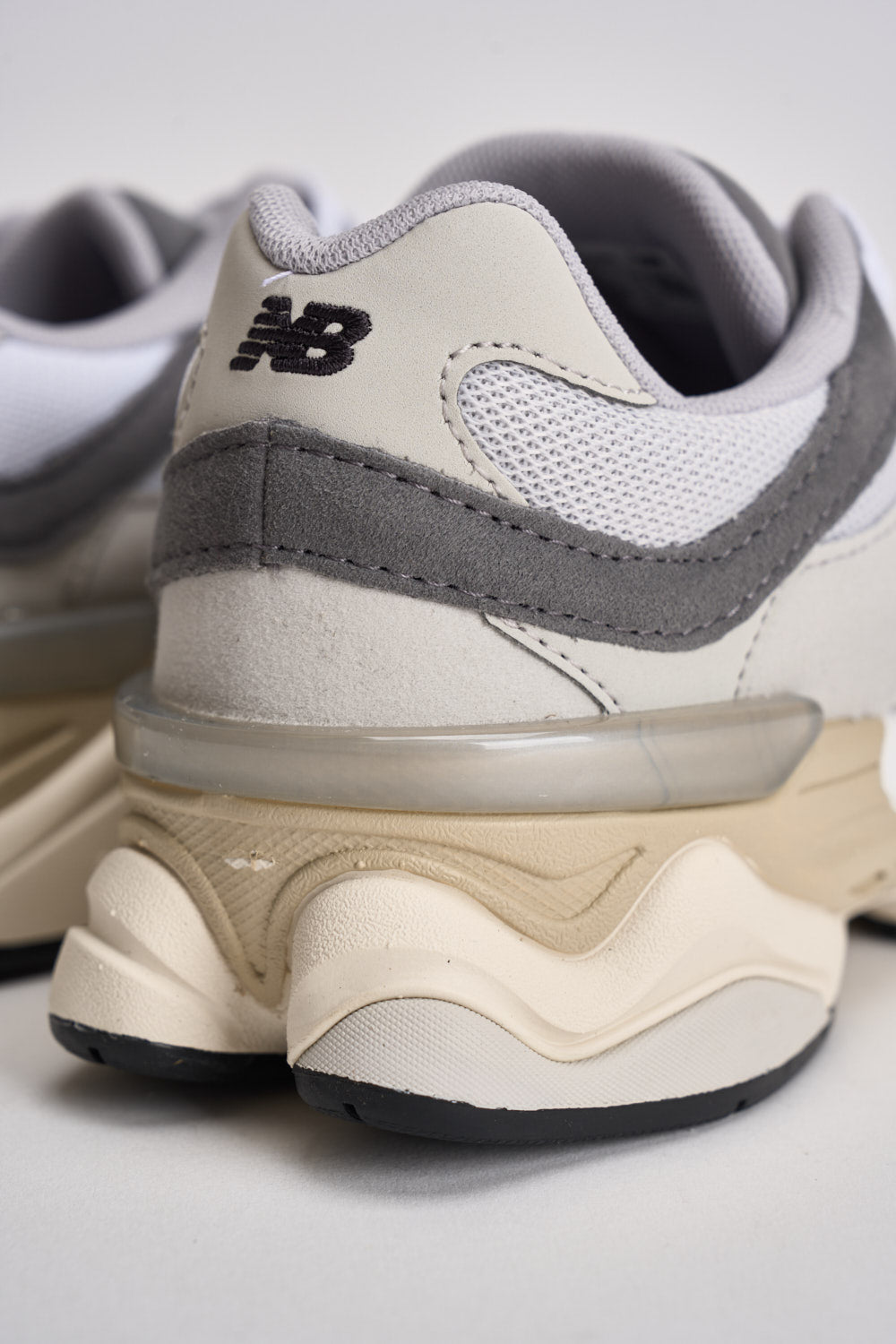 Sneakers donna 9060 grigia GC9060 GY NEW BALANCE 