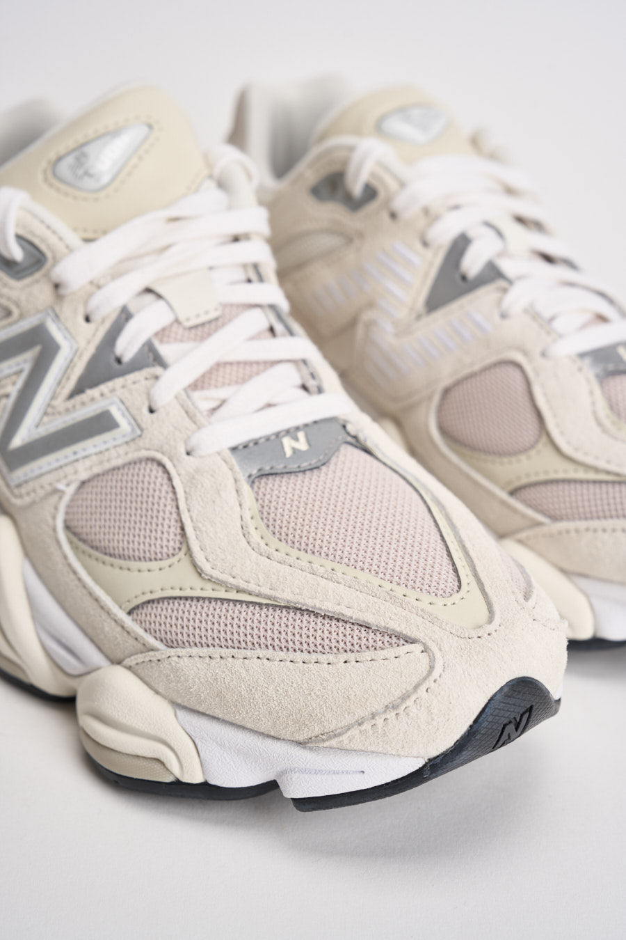 Sneakers uomo 9060 bianche e beige U9060U WHT NEW BALANCE 