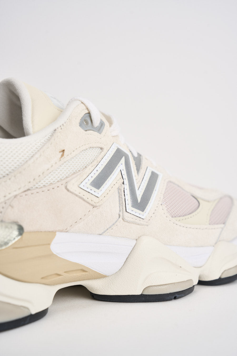 Sneakers uomo 9060 bianche e beige U9060U WHT NEW BALANCE 