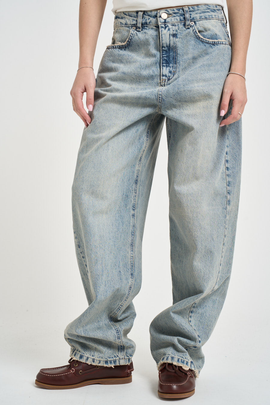Jeans donna carrot fit in denim chiaro V02O0290 DENIM PHILIA LOFT 
