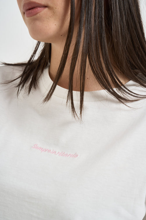 T-shirt donna con scritta bianca - 2