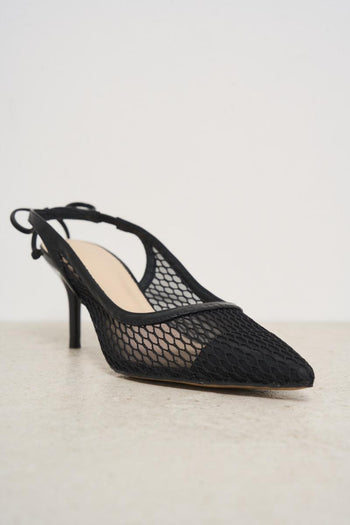 Scarpa con tacco traforata nera - 4