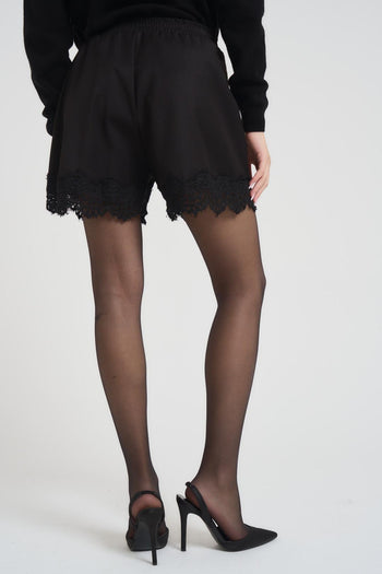 Shorts donna satinati con pizzo nero - 4