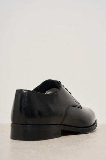 Stringata uomo nera - 5