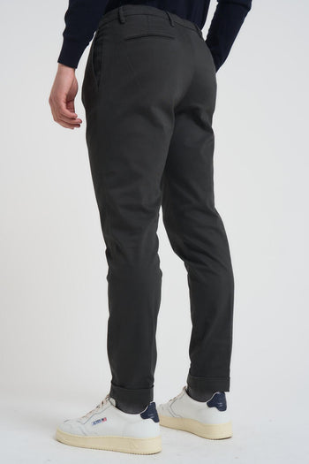 Pantalone uomo con pinces grigio antracite - 4