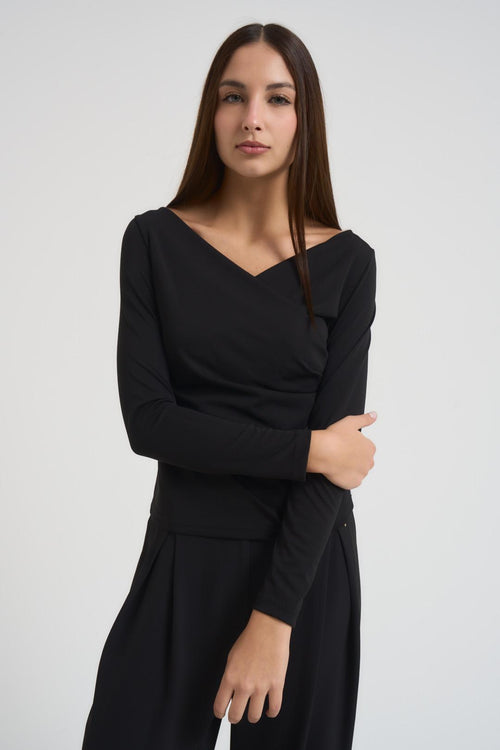 T-shirt donna scollo V nero