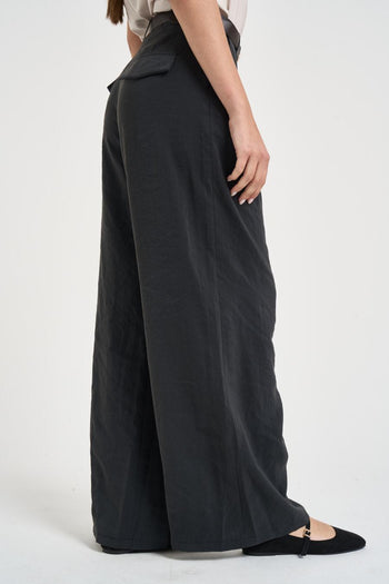 Pantalone donna con pinces nero - 4