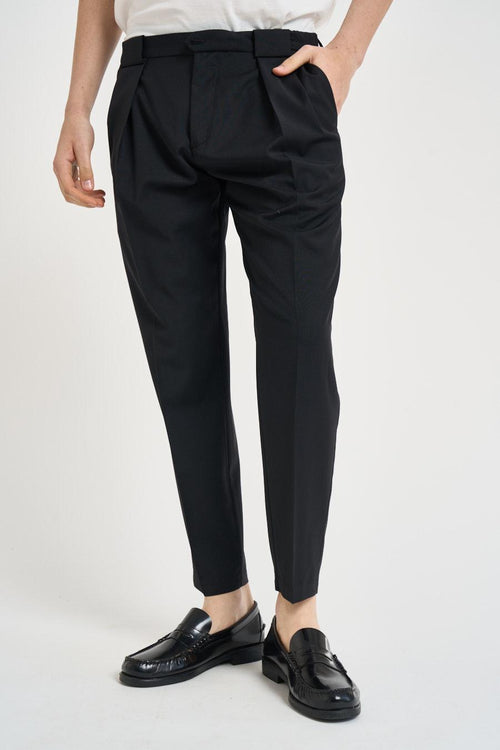 Pantalone uomo con pinces nero