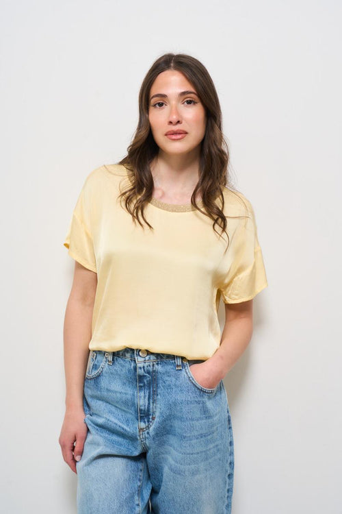 T-shirt donna satinata gialla con lurex dorato