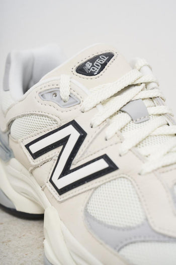 Sneakers uomo 9060 bianca e nera - 4