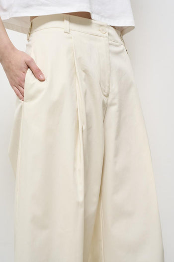 Cream women's trousers with pleats - 4
