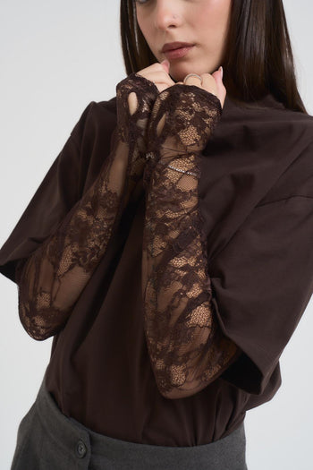 T-shirt donna con maniche in pizzo marrone - 3