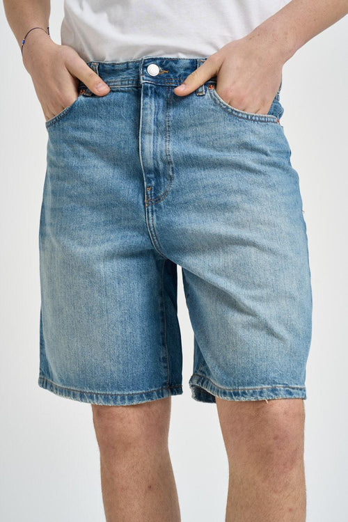 Bermuda uomo in denim medio