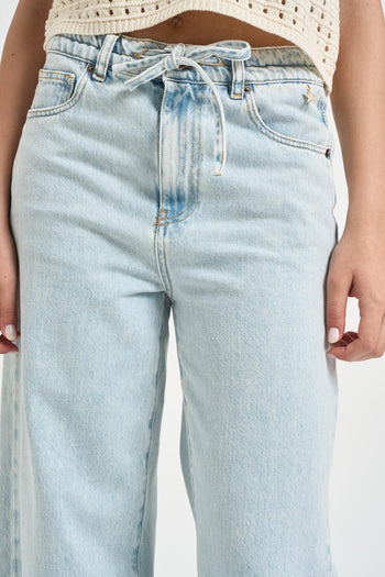 Jeans donna wide leg in denim chiaro - 5